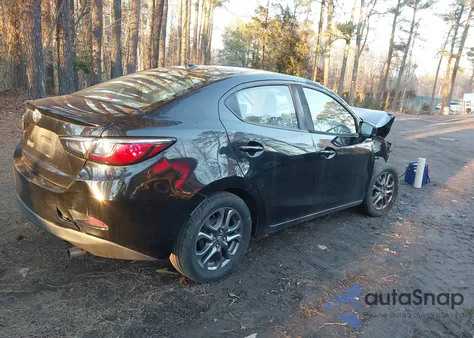 2019 Toyota Yaris Le z USA, uszkodzony, nr VIN 3MYDLBYV3KY507649